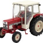 IH 633 SA 2RM avec cabine