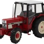IH 733 4RM cabine