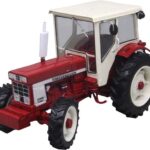 IH 1246 4RM cabine