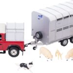 LAND ROVER avec bétaillière, moutons et accessoires