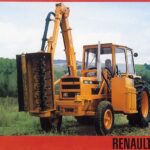 RENAULT 652 avec débrousailleuse