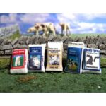 Assortiment de 5 sacs d'aliments pour bétail