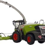 CLAAS Jaguar 990 Ensileuse avec bec CLAAS Orbis
