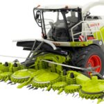 CLAAS Jaguar 990 Ensileuse bec repliable Orbis 900