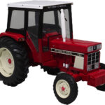 IH 743 2RM cabine