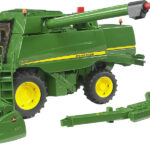 Moissonneuse batteuse JOHN DEERE T6701 avec chariot de transport de coupe