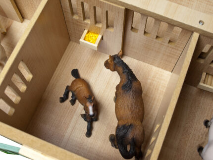 Ecurie 7 box pour animaux SCHLEICH et PAPO – Image 3