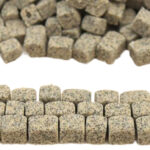 Pavé Granit rougeâtre ~4,5x4,5x5mm, 700 pièces