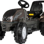 Tracteur à pédales VALTRA