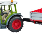 Tracteur FENDT 211 Vario avec chargeur et remorque basculante