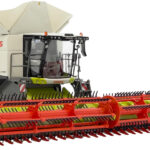CLAAS Lexion 8800TT Moissonneuse avec coupe Convio 1380 et chariot de transport