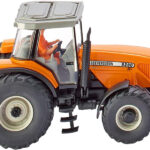 MASSEY FERGUSON 8270, orange