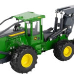 JOHN DEERE 768L II Débardeur forestier