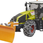 Tracteur CLAAS Axion 950 avec lame à neige et chaine à neige