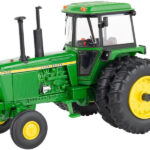 JOHN DEERE 4430 2RM jumelées