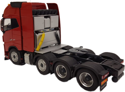 VOLVO FH16 Globetrotter 8x4 rouge – Image 3