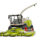 CLAAS Jaguar 960 Dynamic Power avec bec repliable Orbis 900