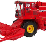 MASSEY FERGUSON 760 Moissonneuse batteuse avec coupe céréale