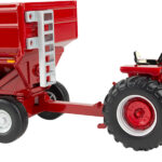 FARMALL 806 2RM avec remorque à grains